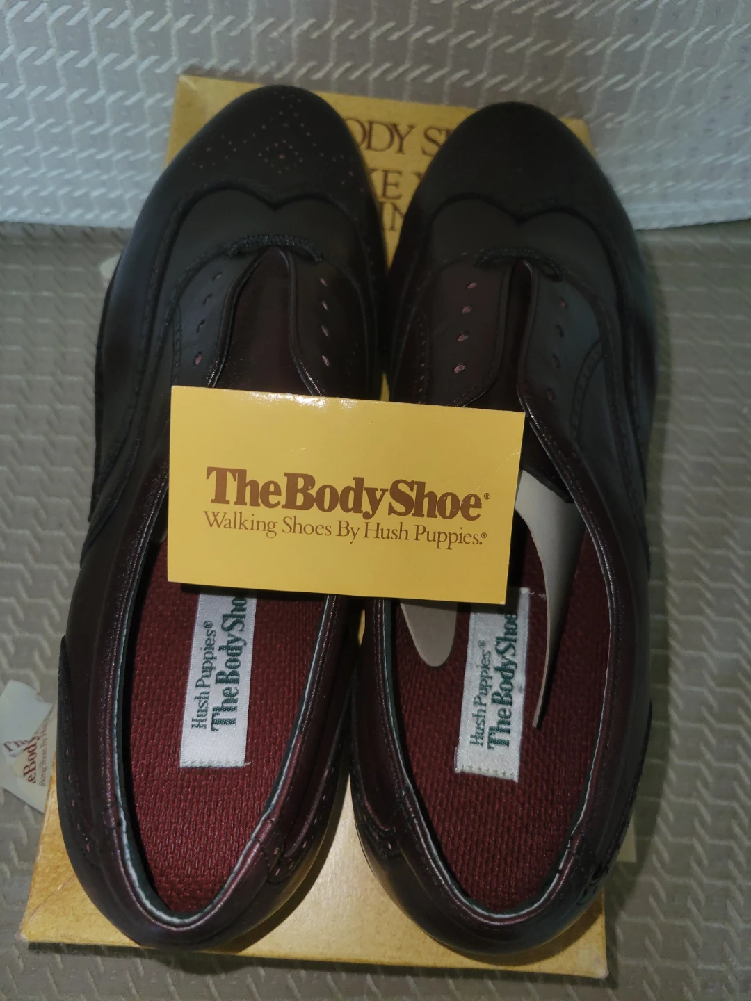 Hush Puppies The Body Shoe Men's Walking Shoes (Brown)