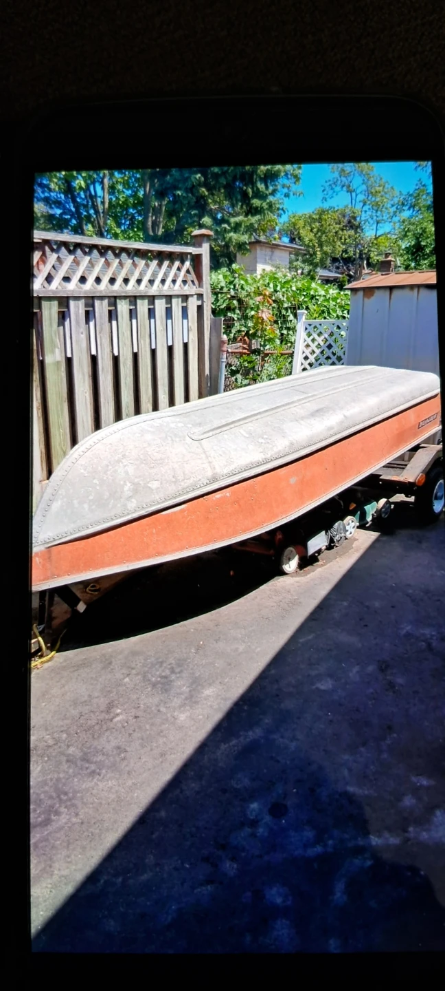 Aluminum fishing boat with Mercury outboard motor - photo 3