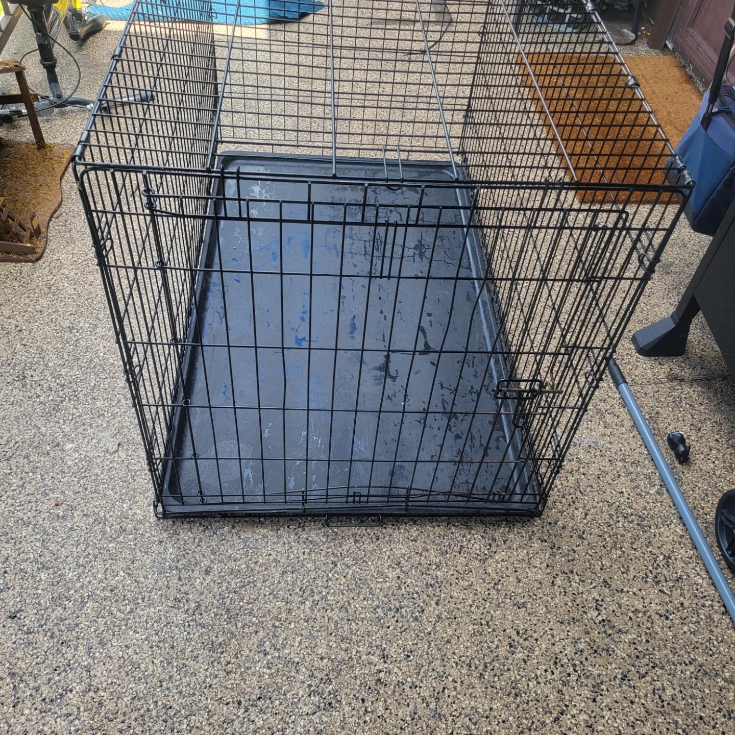 Wire Dog Crate with Tray