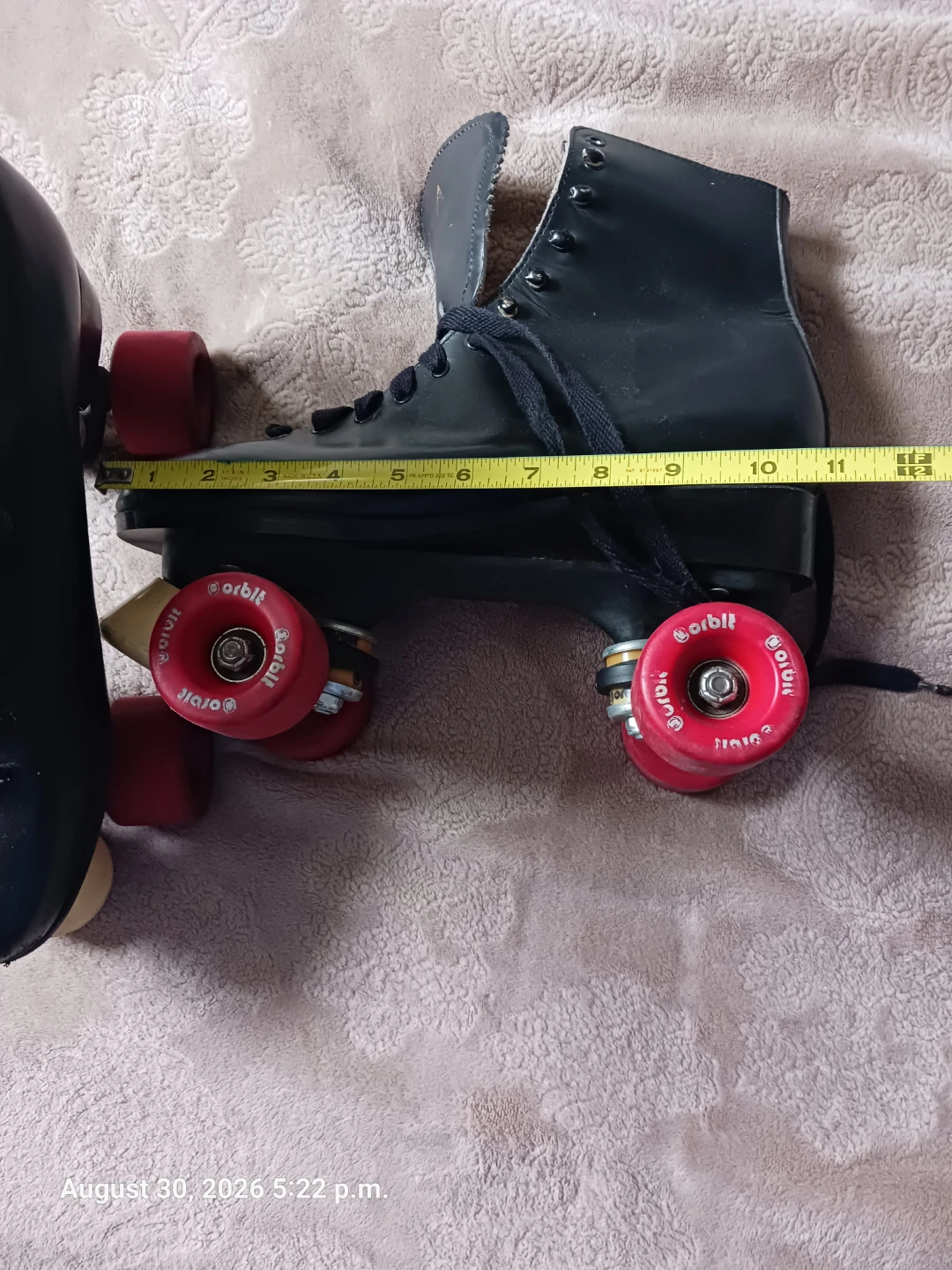 Used Black Roller Skates with Red Wheels - photo 5