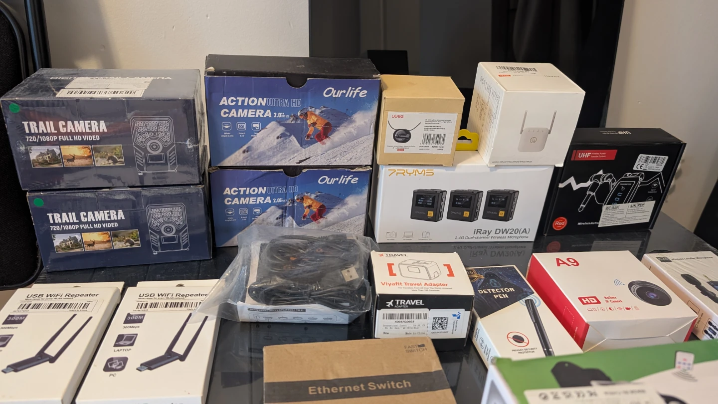Lot of Assorted BNIB  electronic items. - photo 2