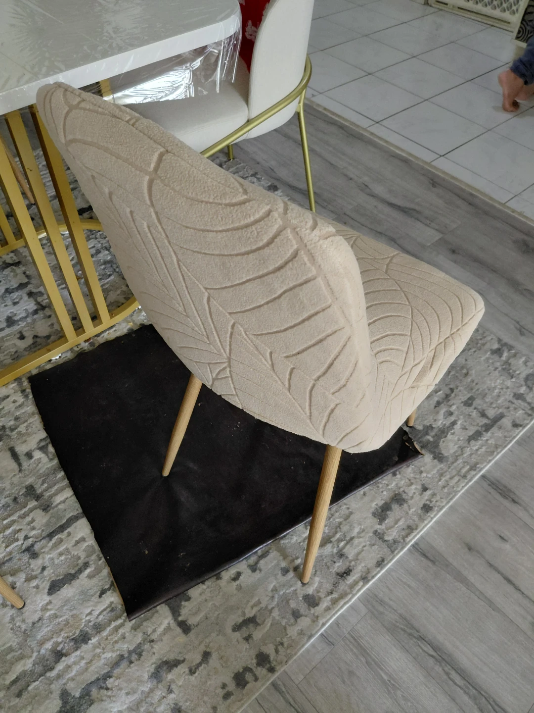 4 Beige Accent Chair cover with Leaf Pattern - photo 3
