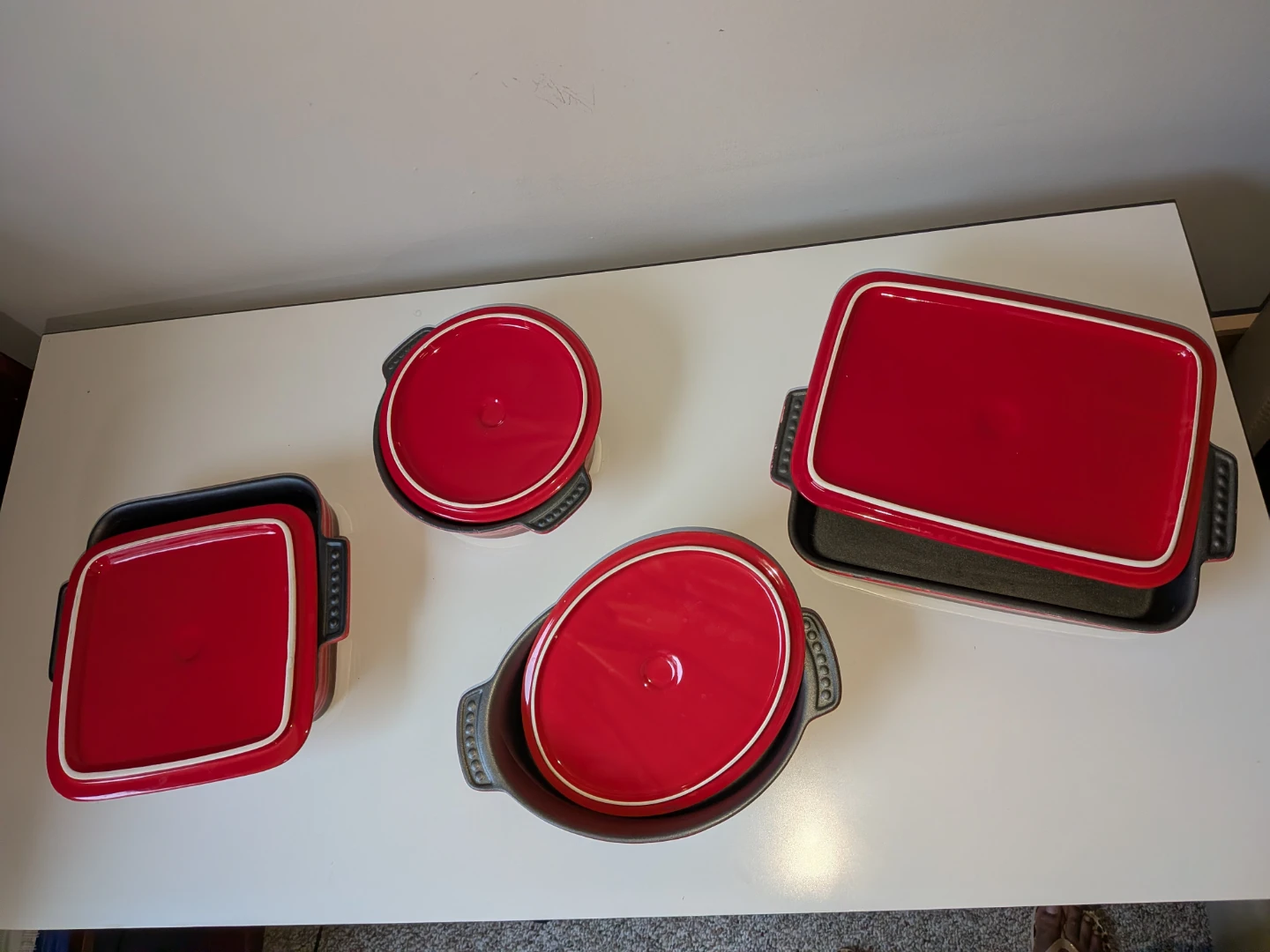 Red Enameled Cast‑Iron Cookware Set (4‑Piece) - photo 2