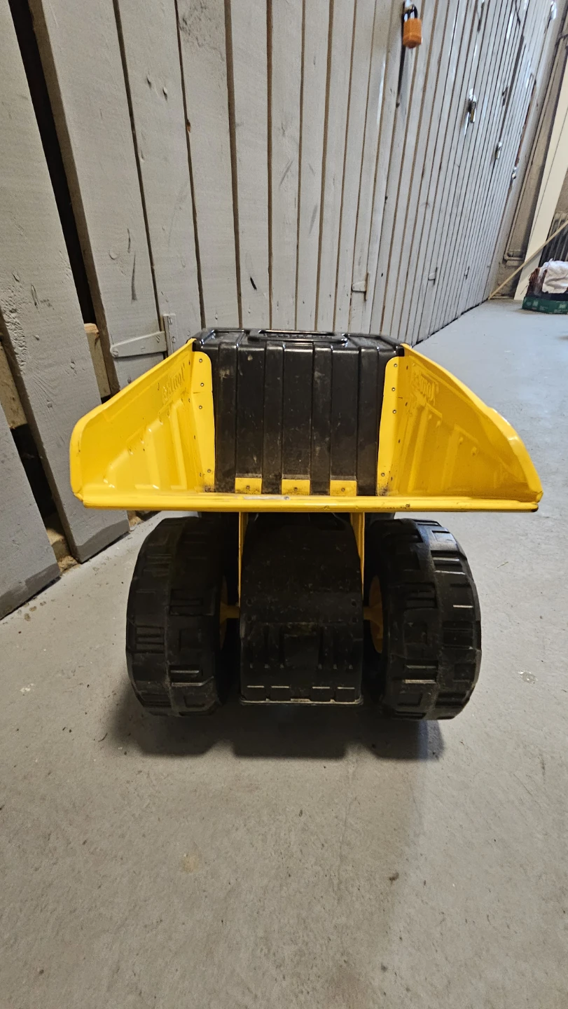 Tonka Dump Truck Toy Like New - photo 5