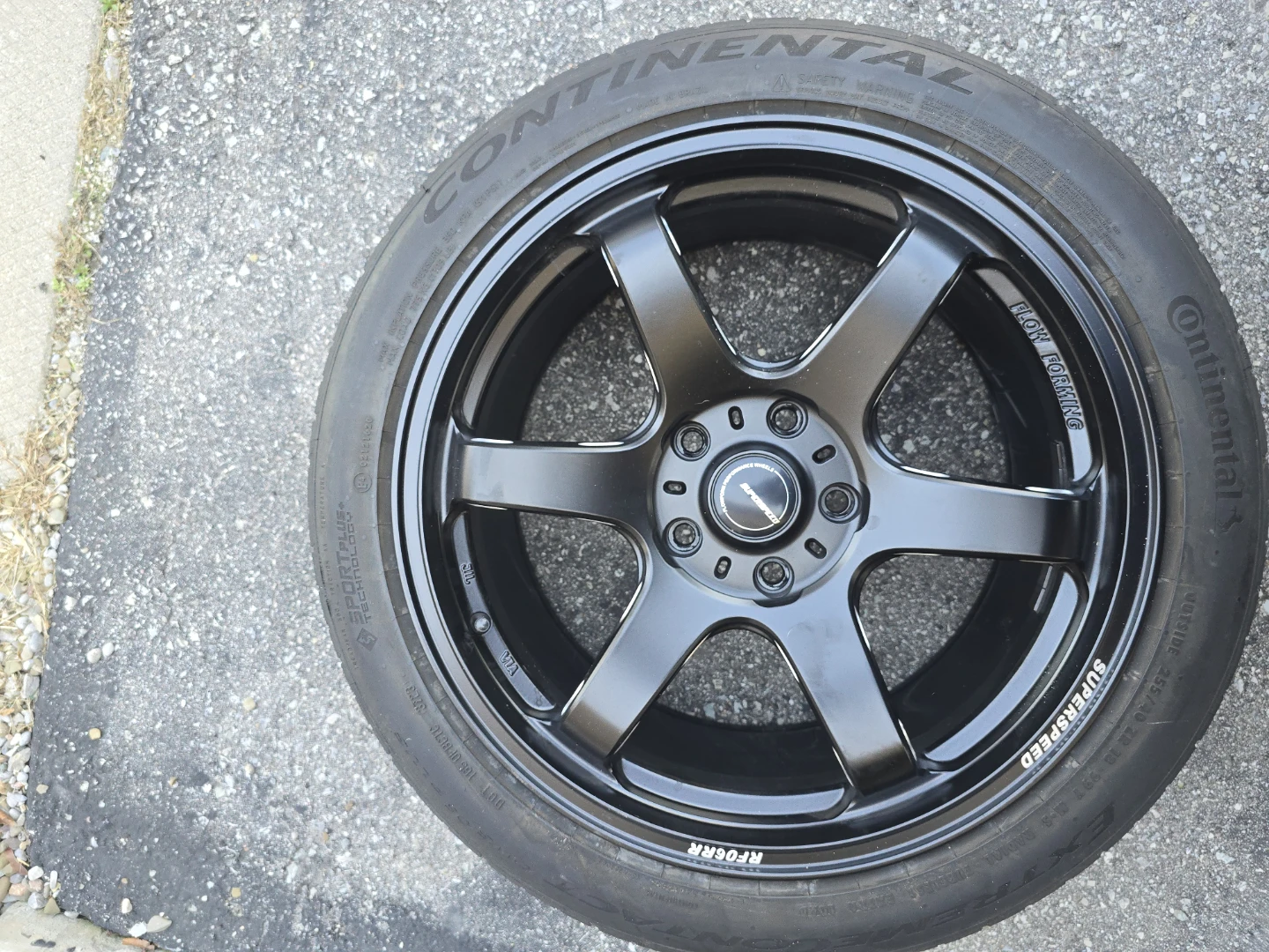 Superspeed RF06RR 18x9.5 + Continental DWS06 255/40R18 - photo 2