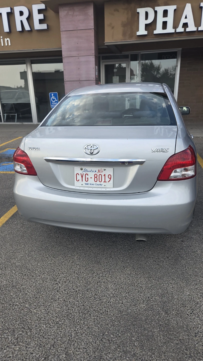 2007 Toyota yaris sedan 1.5 litre - photo 3
