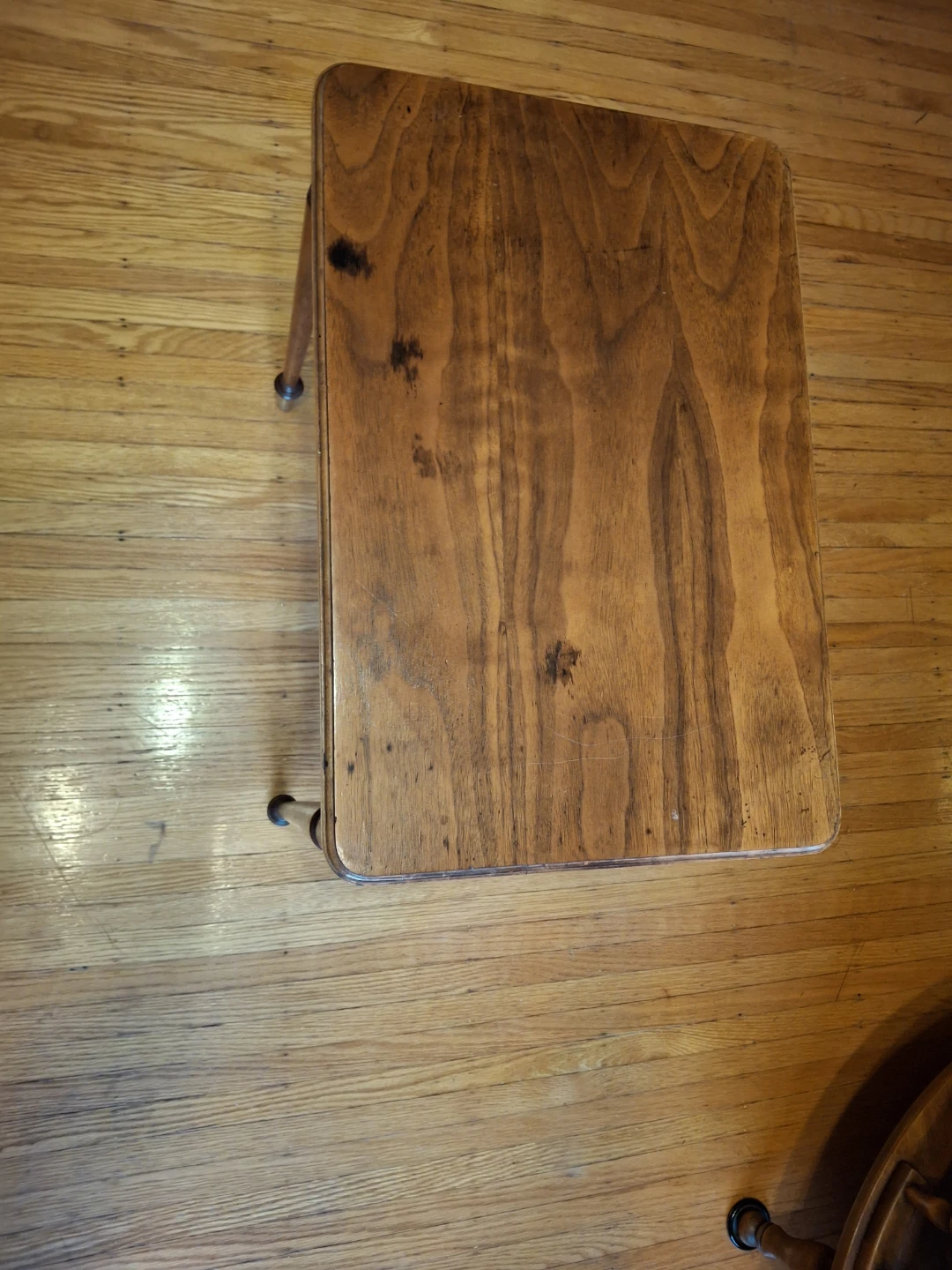 Wooden accent table - photo 2