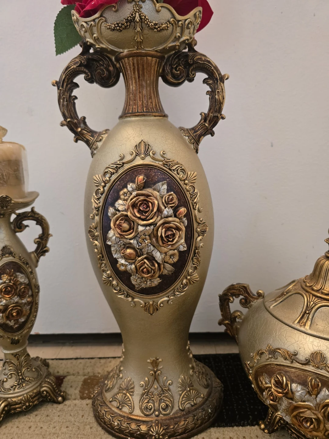 $90 Ornate Decorative Vase with Rose Embellishments - photo 5