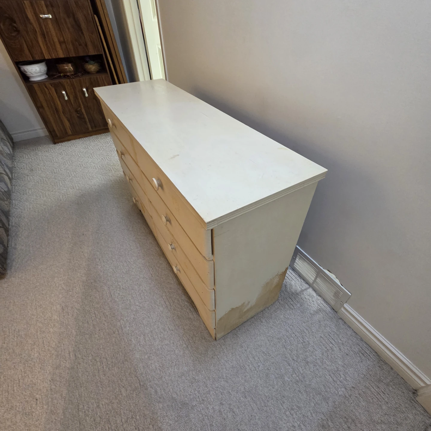 8 Drawer Dresser - photo 2