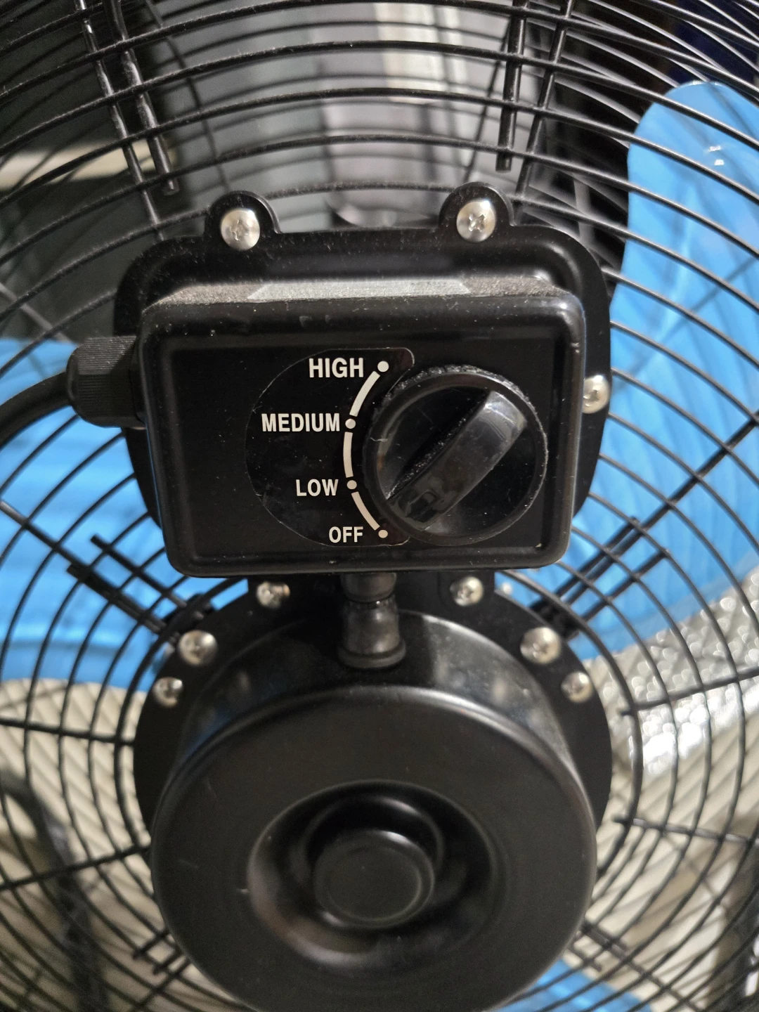 Pasapair 20” High-Velocity Commercial Floor Fan – 3 Speed - photo 2