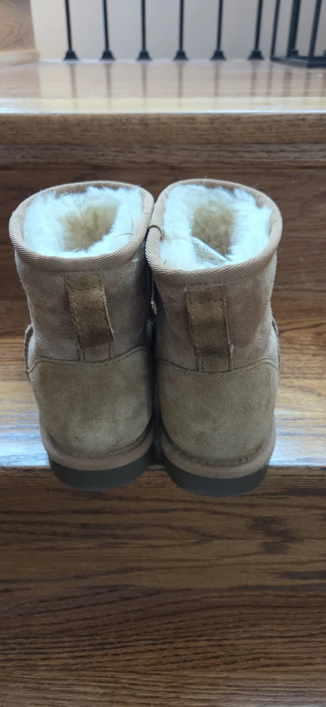 Tan Sheepskin Lined Booties, size 7 - photo 3