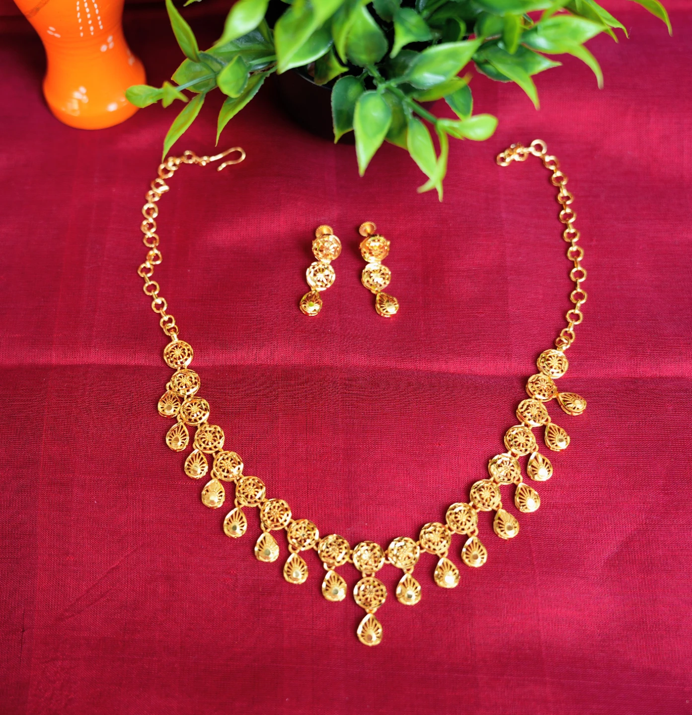Gold-tone Necklace and Earring Set( Dubai / Turkish model)