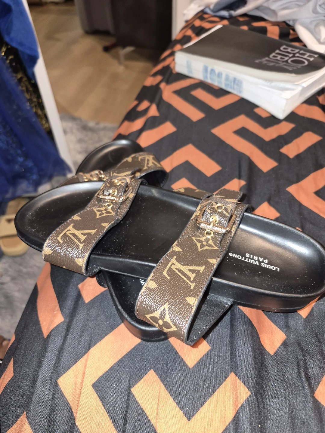 Louis Vuitton Monogram Slides - photo 2