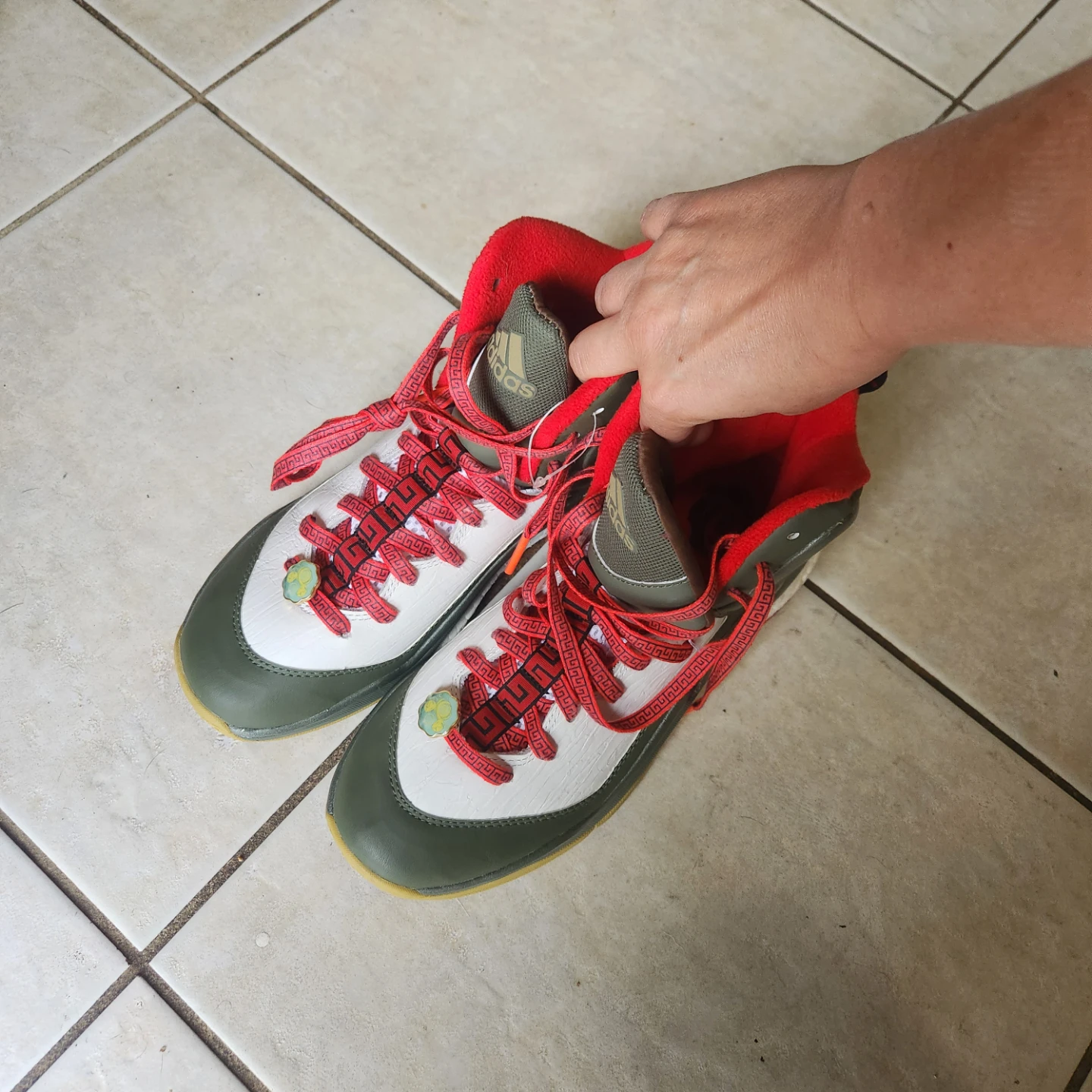 Adidas Derrick Rose Basketball Shoes - photo 3
