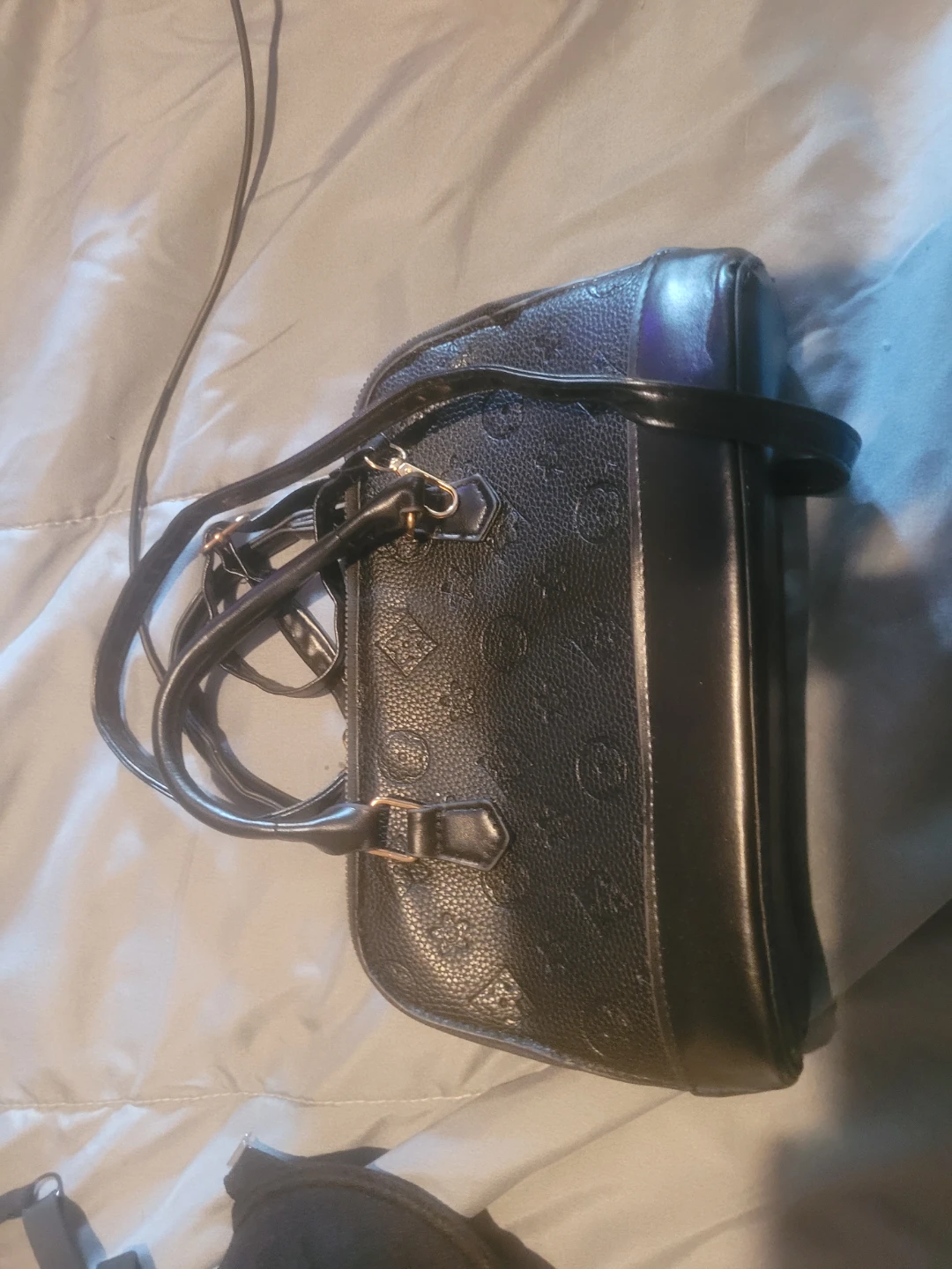 Black shoulder bag