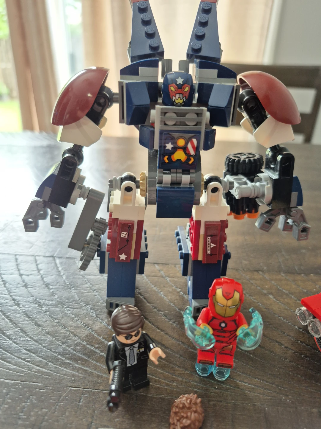 LEGO Marvel Super Heroes 76077 Iron Man Detroit Steel set - photo 3