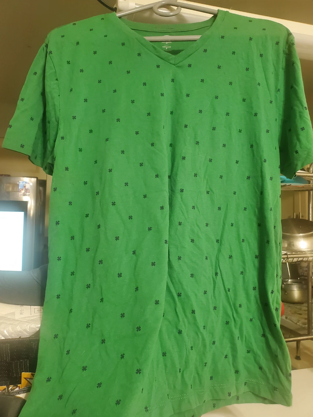 Green Shamrock Print V-Neck T-Shirt