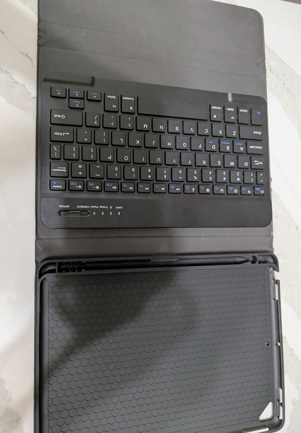 iPad  Air 3 plus accessories - photo 5