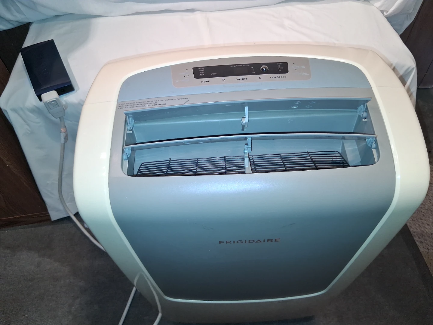 Frigidaire Portable Air Conditioner / Heater