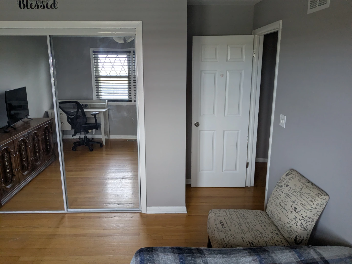 Furnished room for rent