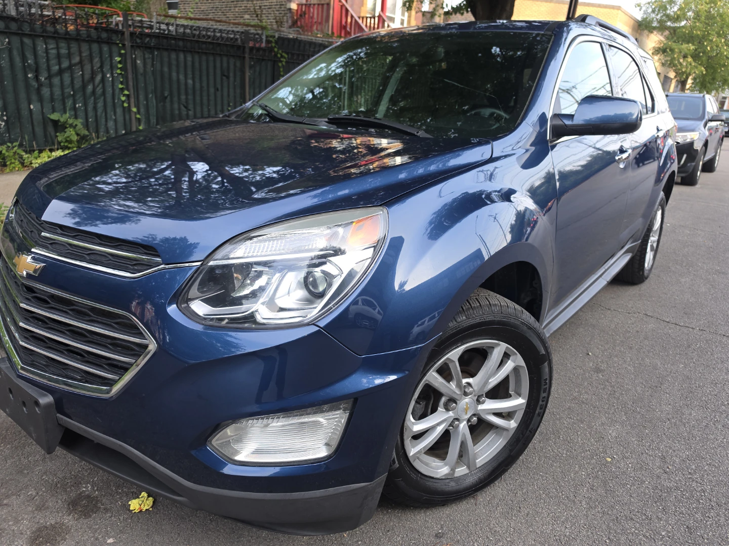 2017  Chevrolet Equinox Awd - photo 2