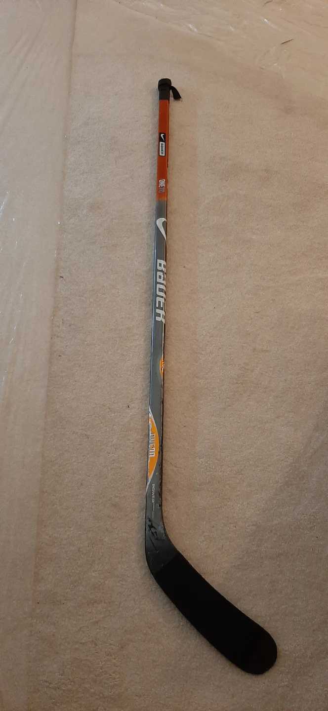 Bauer hockey stick. - photo 2
