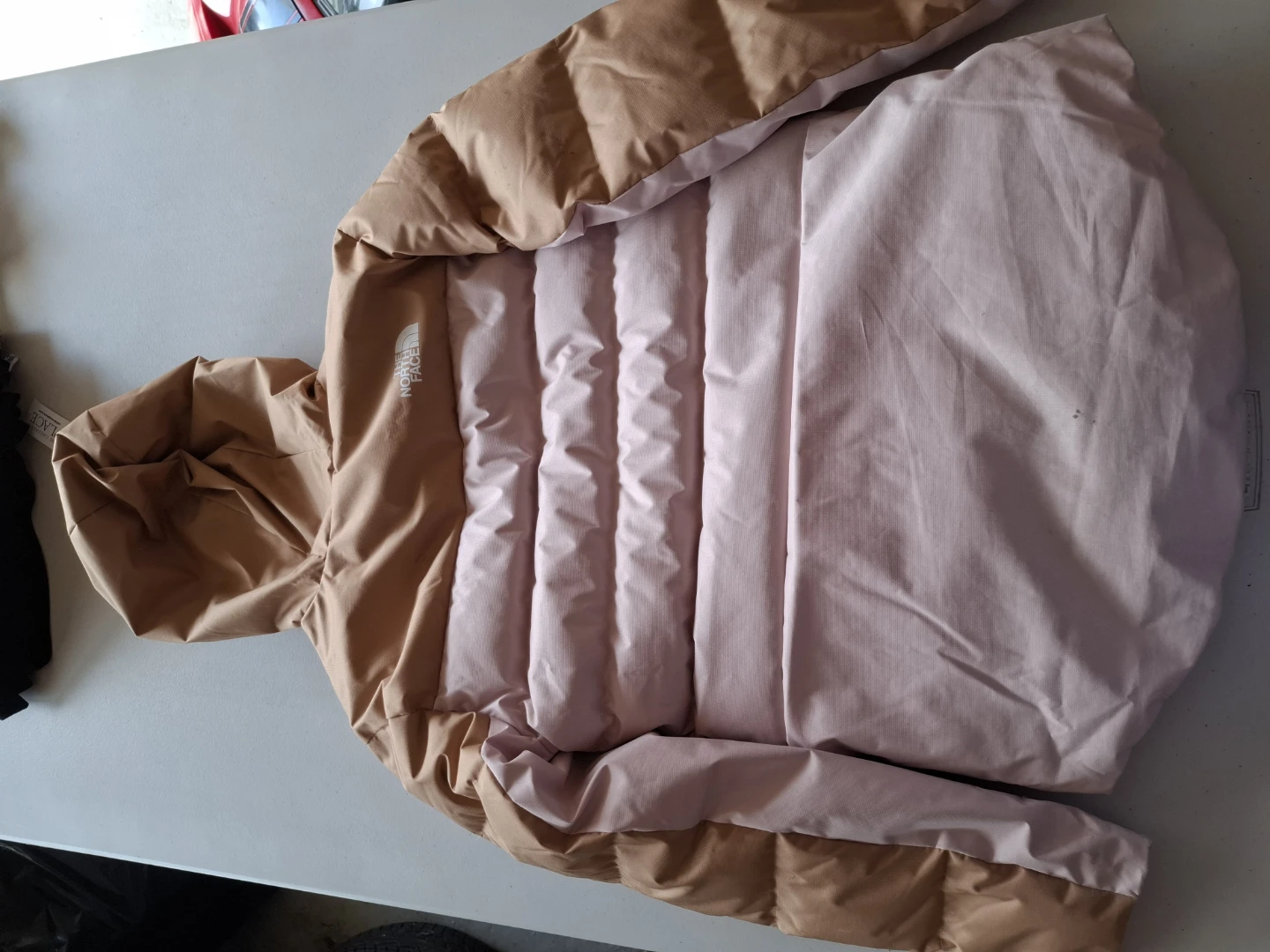 Selling a The North Face jacket for girls, size L (12). - photo 3
