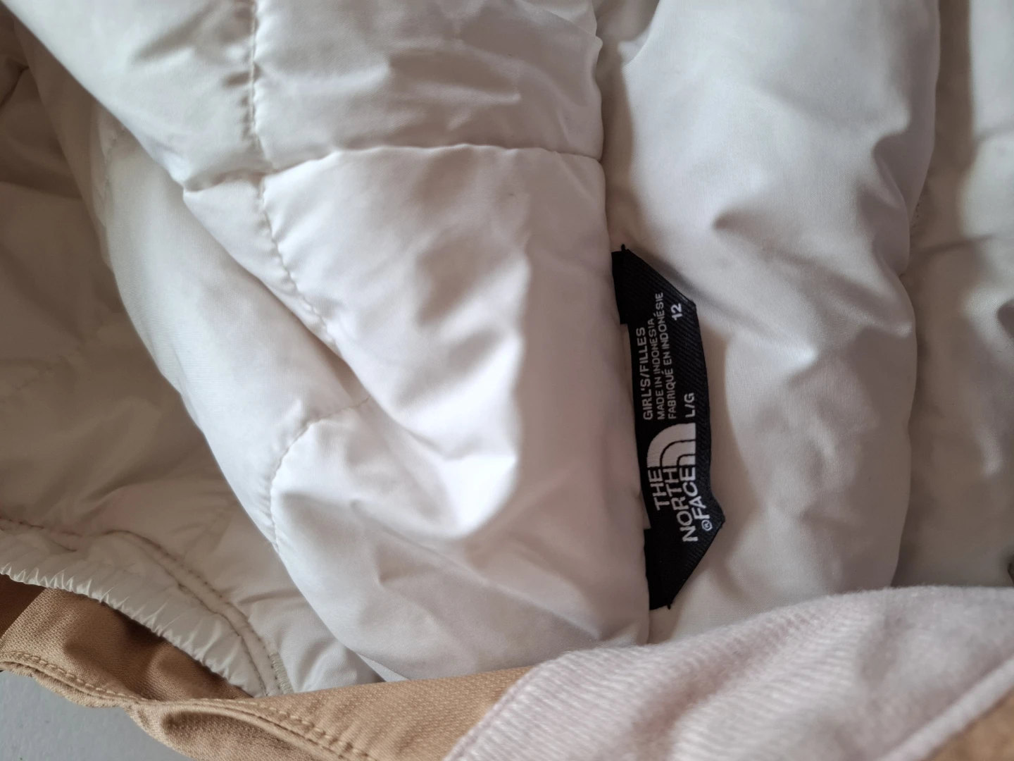 Selling a The North Face jacket for girls, size L (12). - photo 4