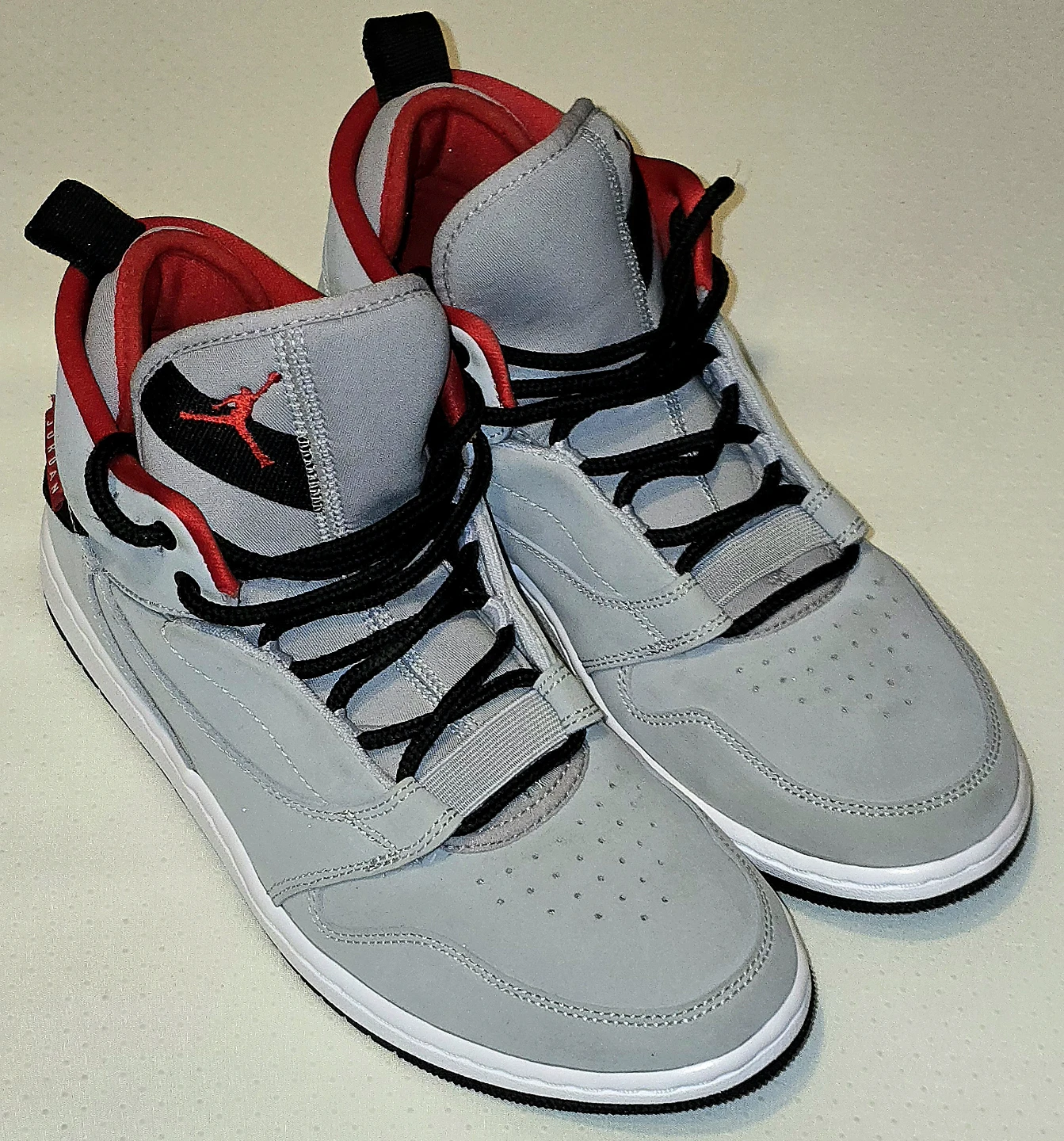 Boys Air Jordan Fadeaways - photo 2
