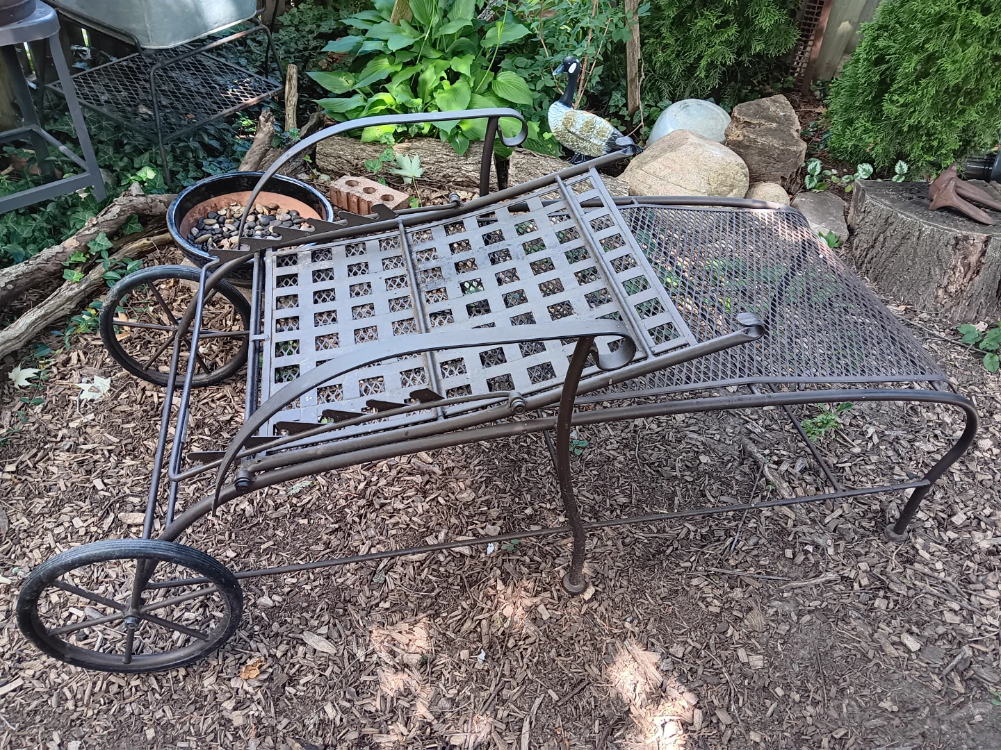 Outdoor Iron Lounge Chair with Cushion - photo 3