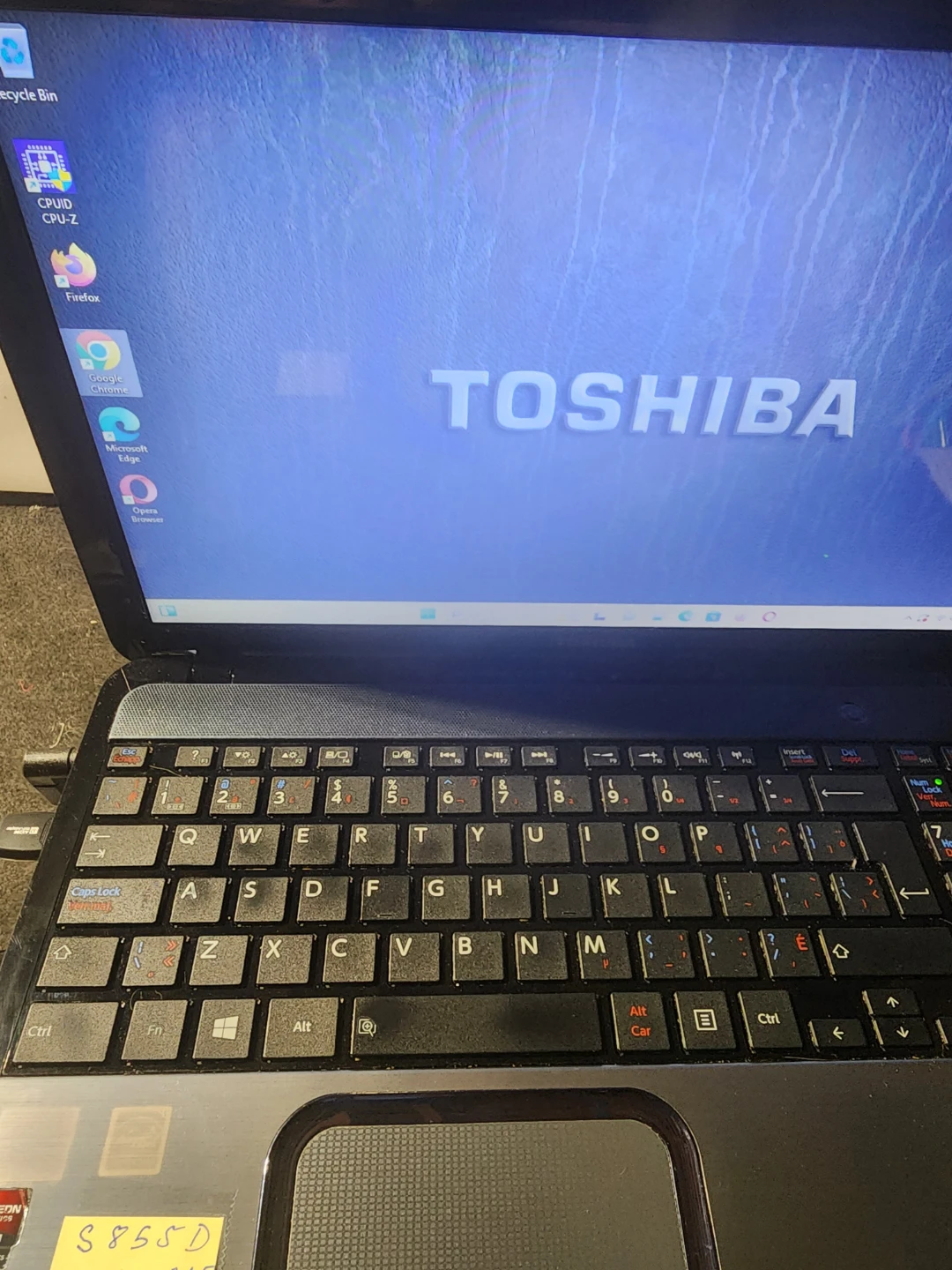 Toshiba Satellite S855D Laptop -