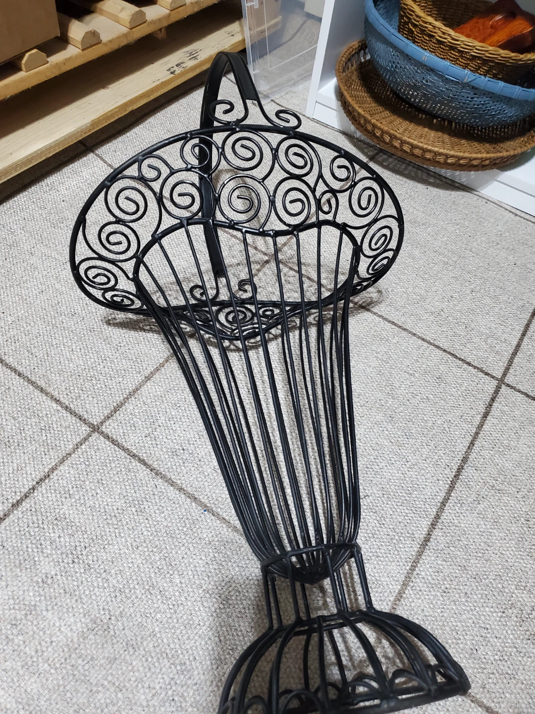 Black Metal Wire Floral Basket - photo 4