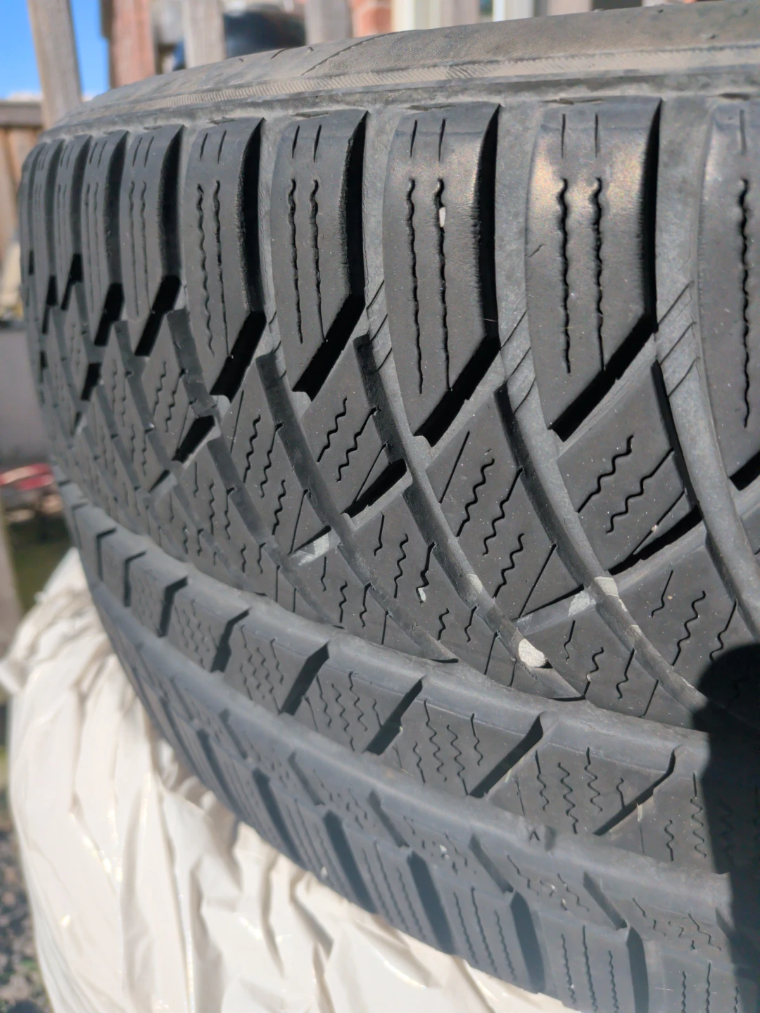 WINTERCRAFT Tire 235/45R19 - photo 4