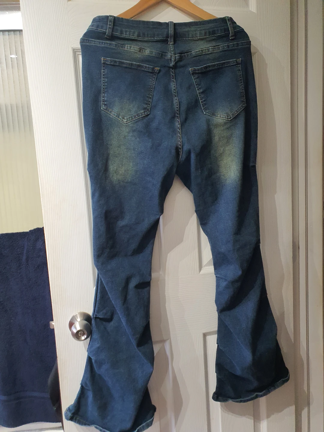Women's Flare Jeans - photo 2