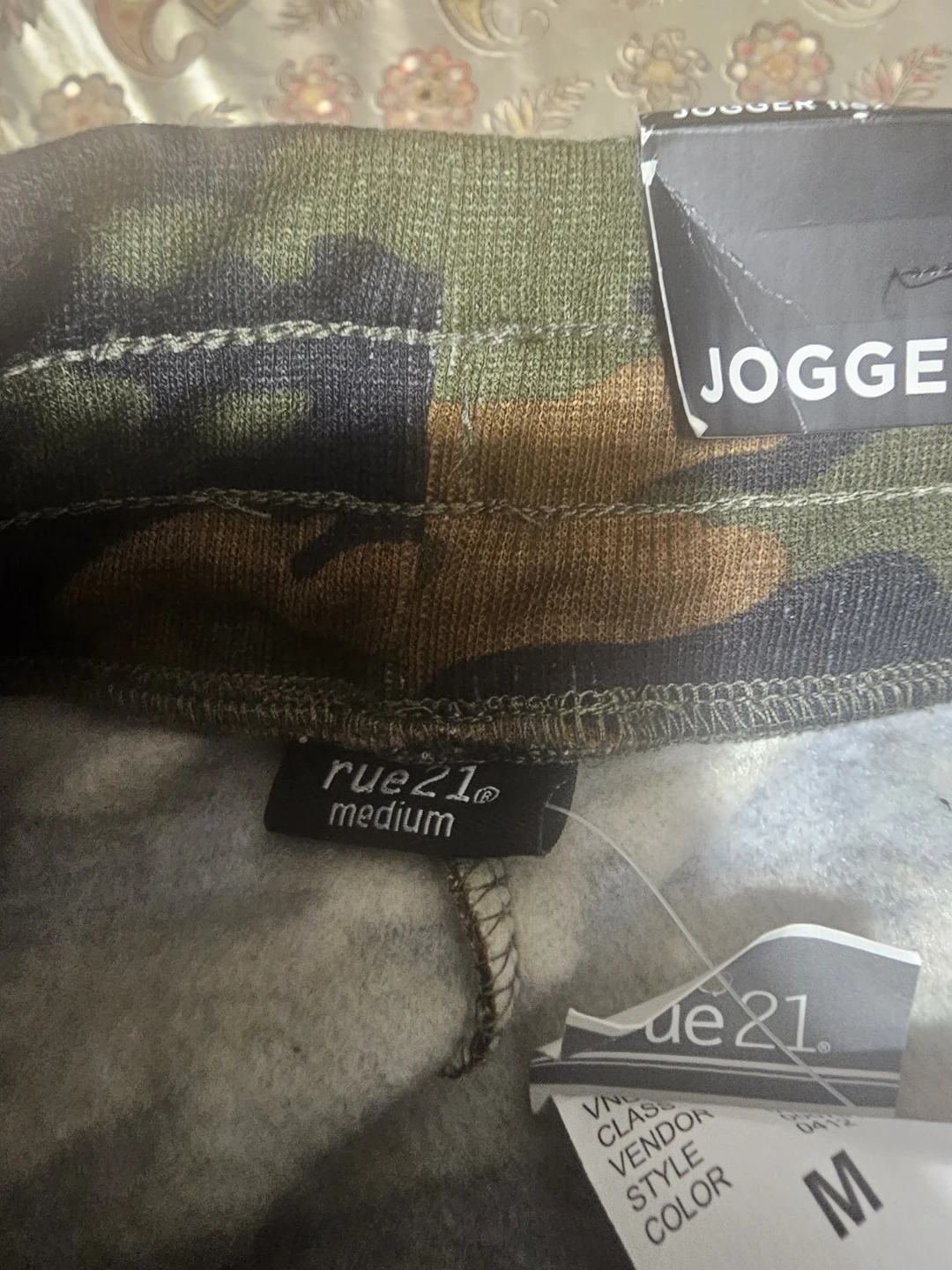 Rue 21 Camo Joggers Size Medium - photo 3