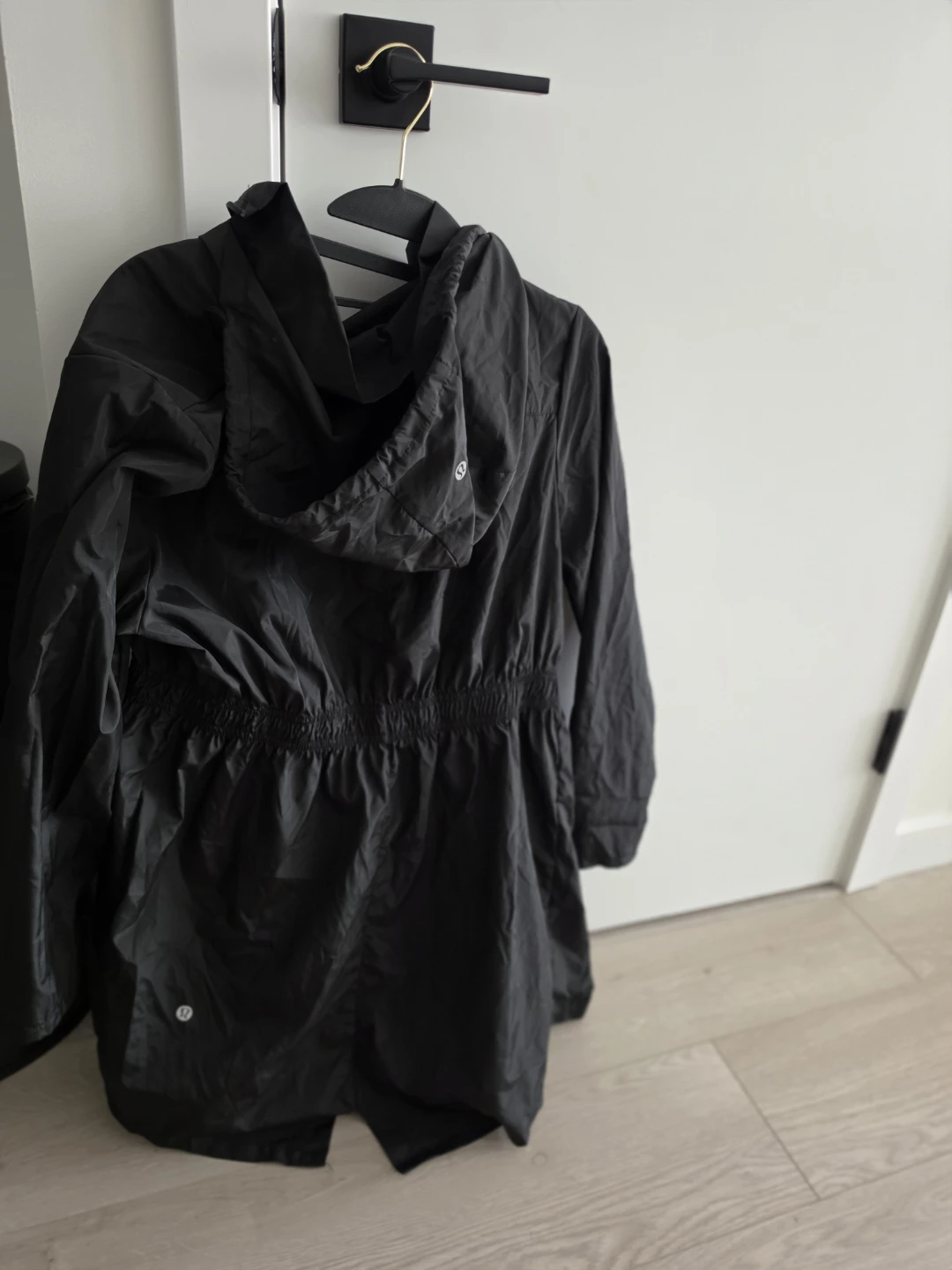 Lululemon Black Hooded Jacket - photo 3