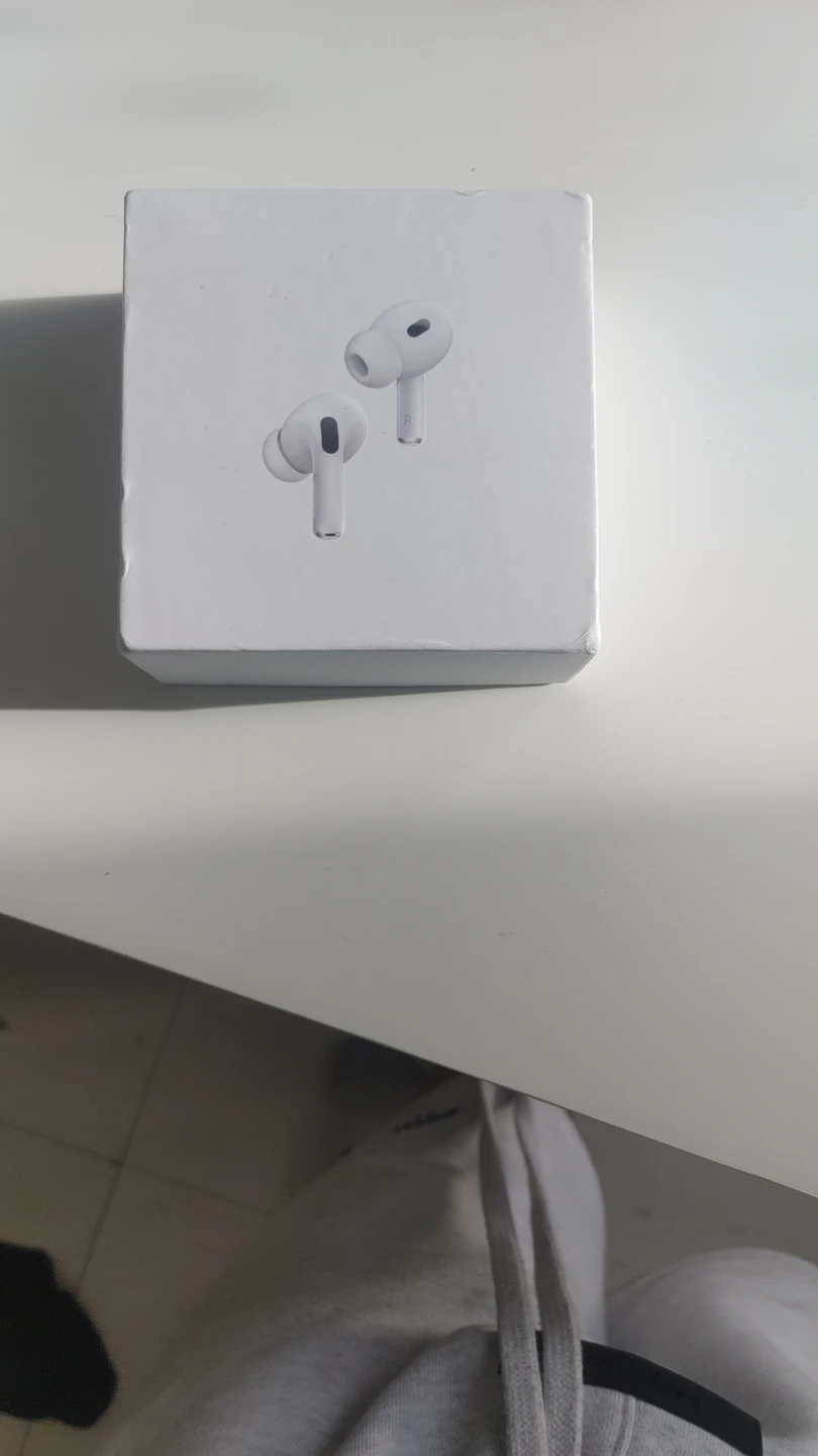 Apple AirPods Pro (2nd Generation) - photo 2