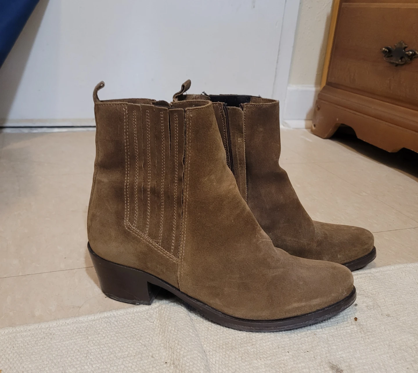 Pretty Brown Suede Ankle Boots