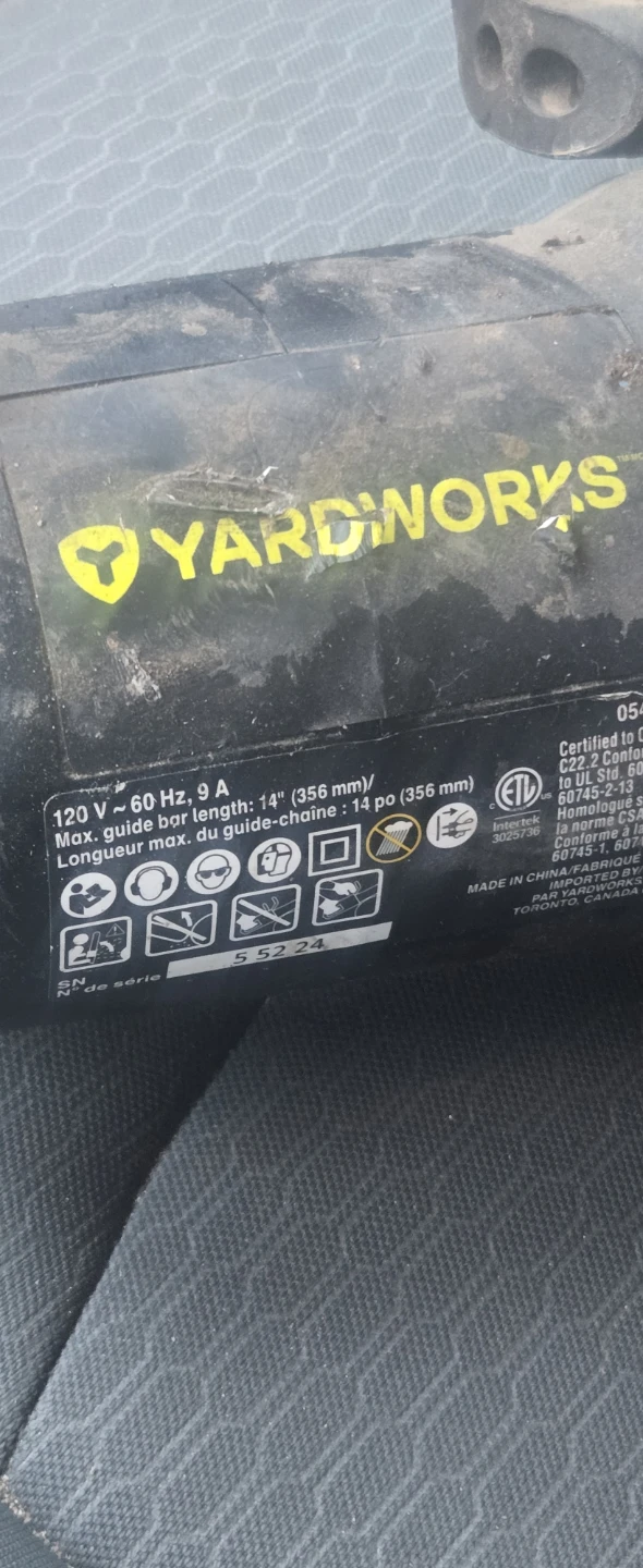 Yardworks 14" Electric Chainsaw FREE DELIVERY - photo 3