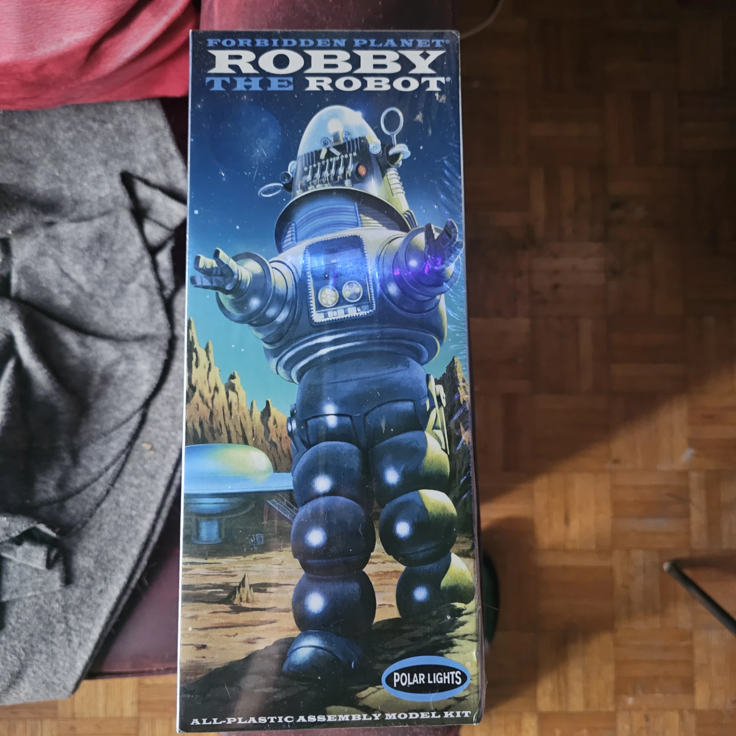 Polar Lights Robby the Robot Model Kit