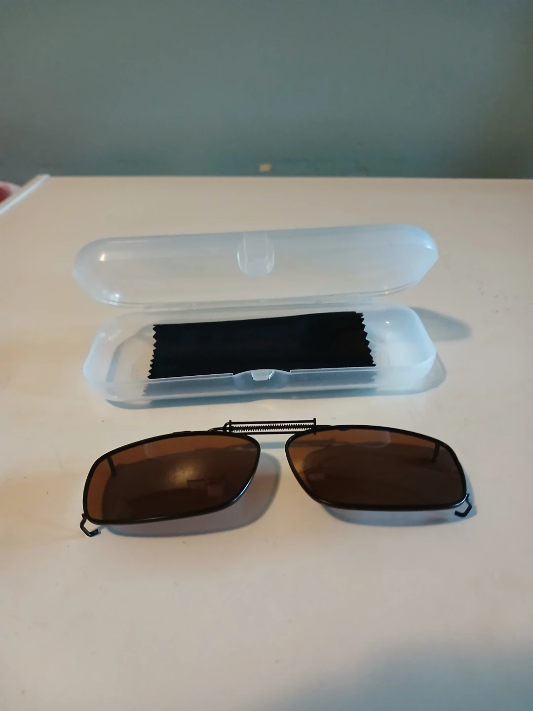 Clip-on Sunglasses with Case & Cleaning Cloth