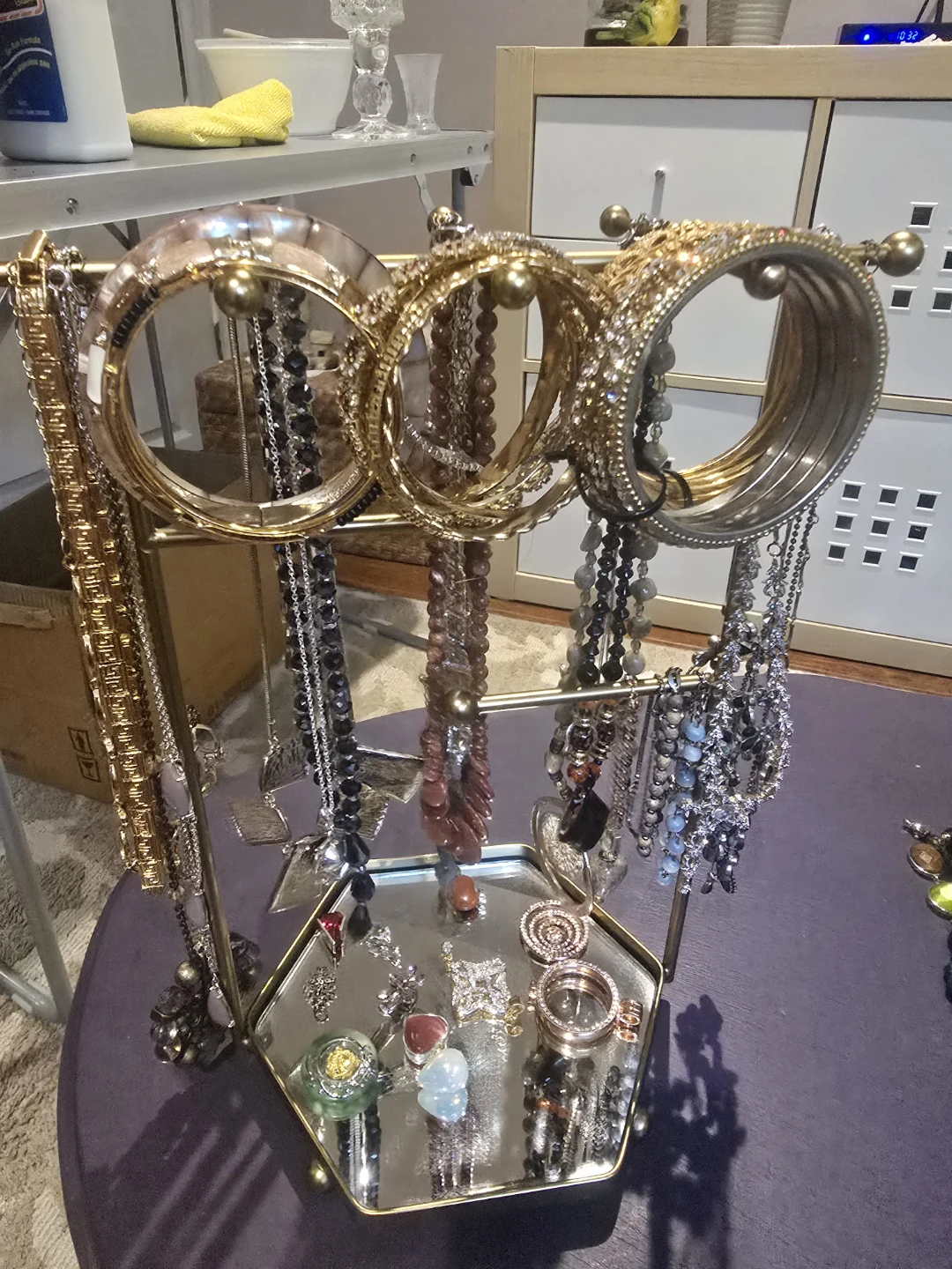 Assorted costume jewelry - photo 2