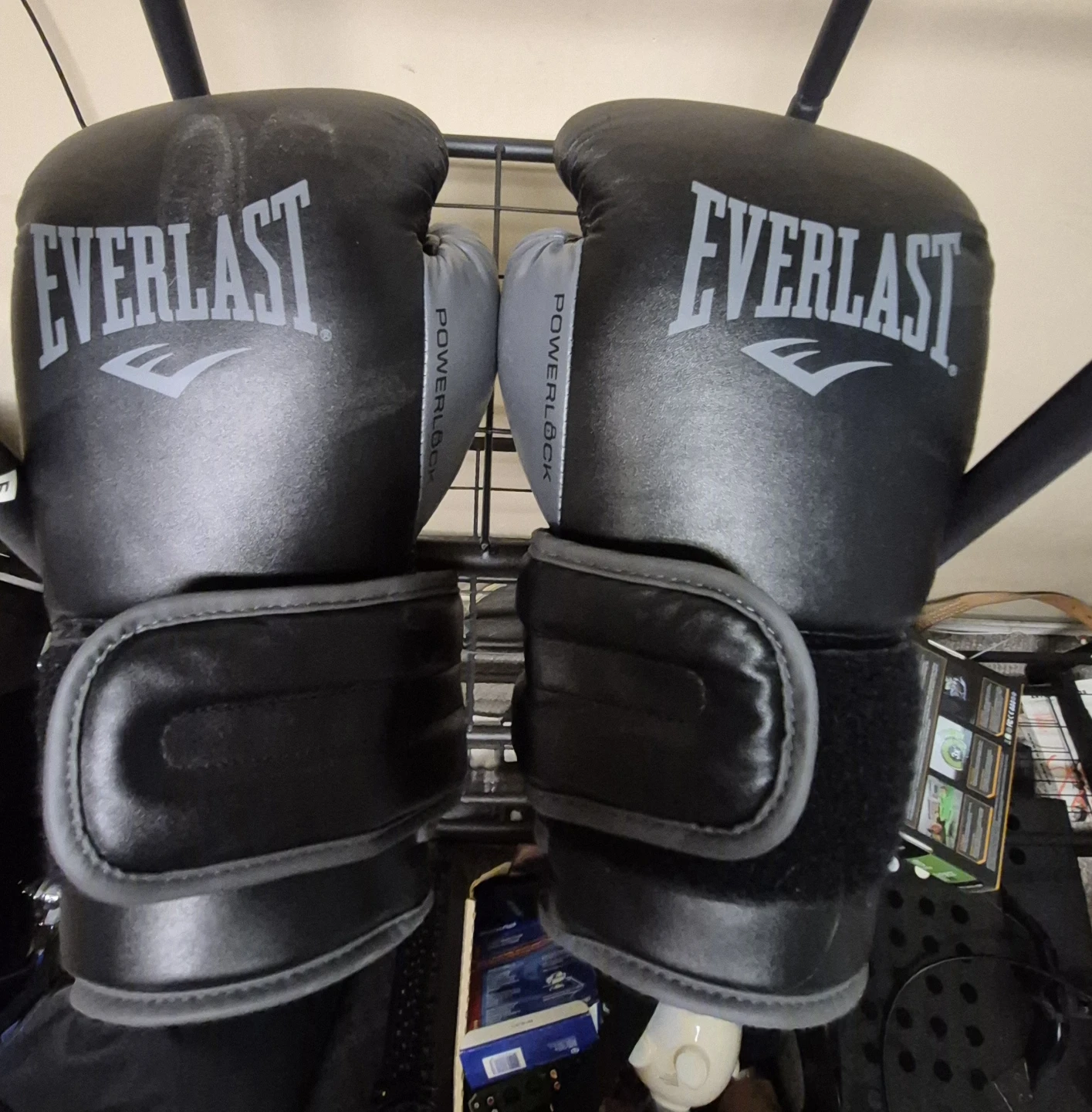 Everlast Powerlock Boxing Gloves Black and Grey