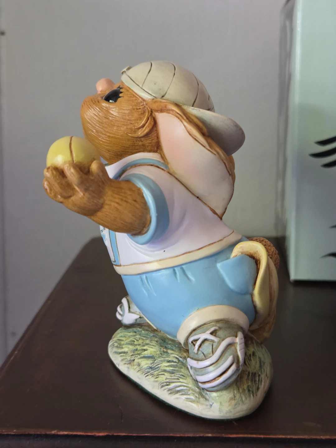 Vintage Boxed PenDelfin "Ace" Tennis Rabbit Figurine - photo 3