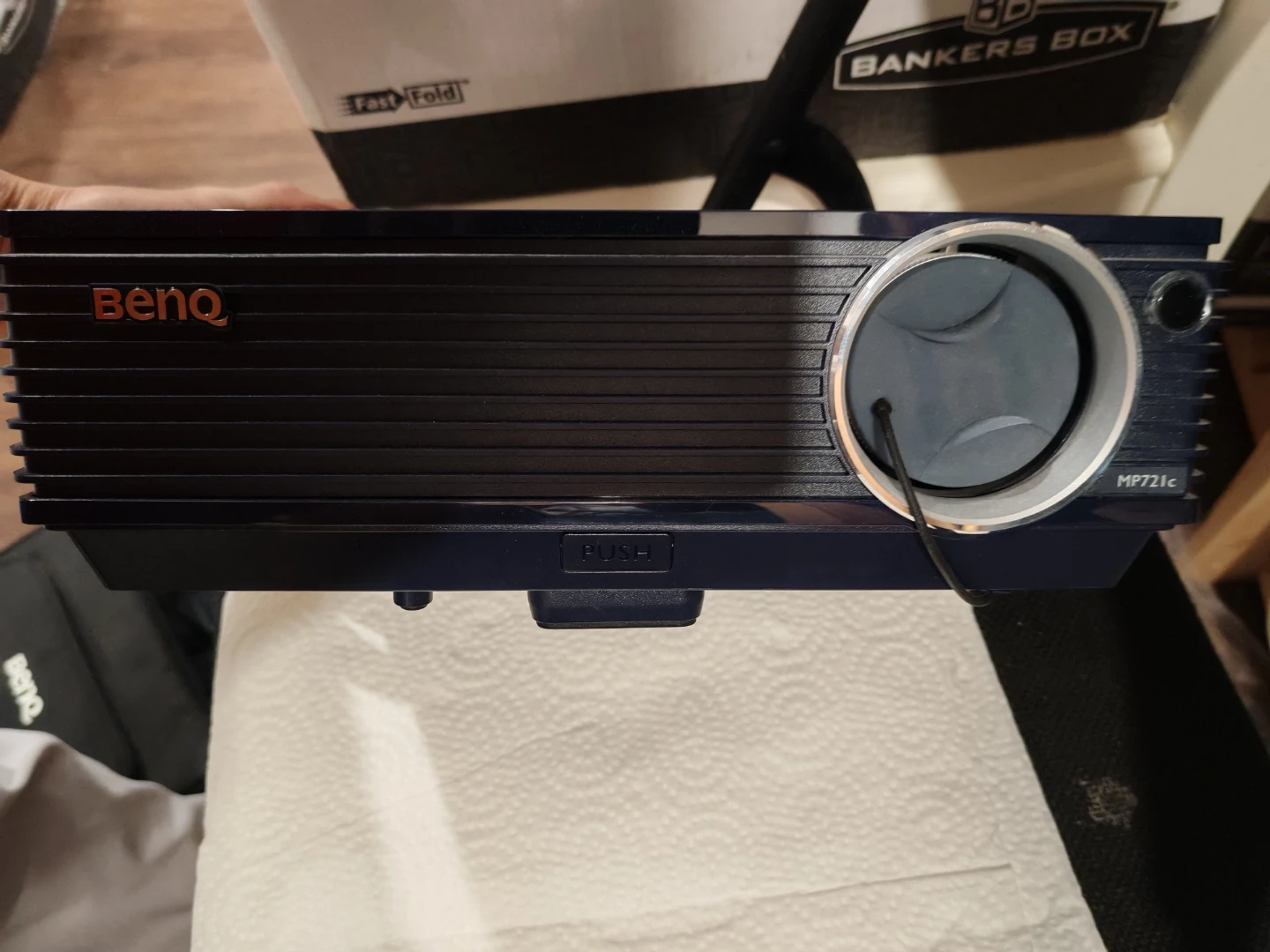 Projector and screen benq - photo 4