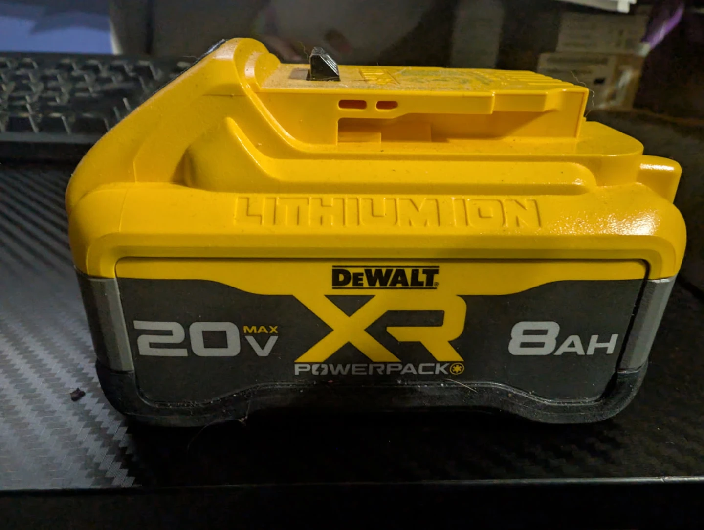 DEWALT 20V MAX XR POWERPACK 8Ah Lithium-ion Battery