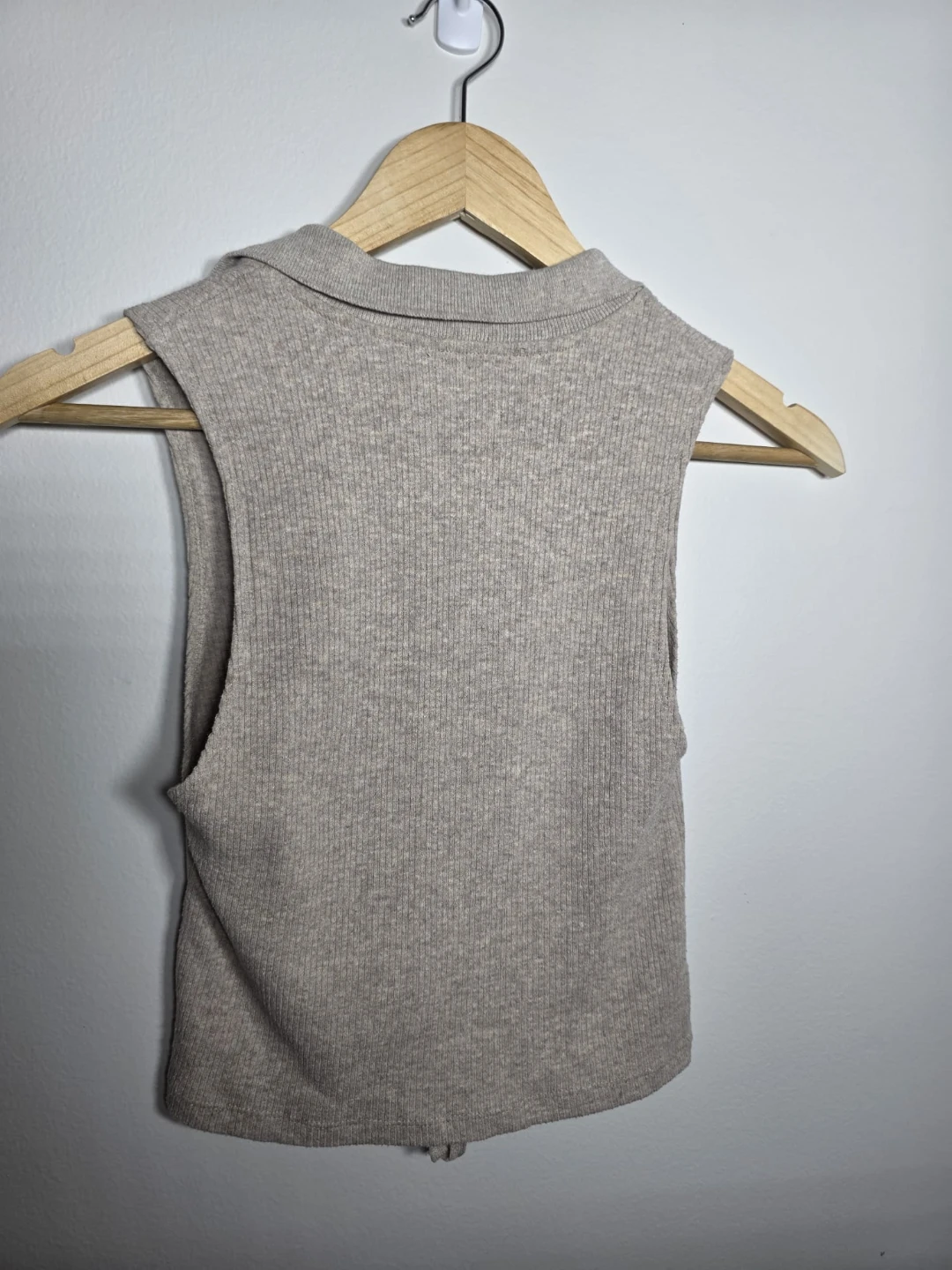 ZARA Ribbed Collared Sleeveless Top - photo 2