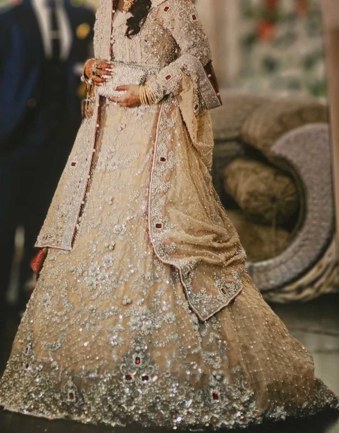 Heavy Wedding dress complete work with dubatta - photo 3