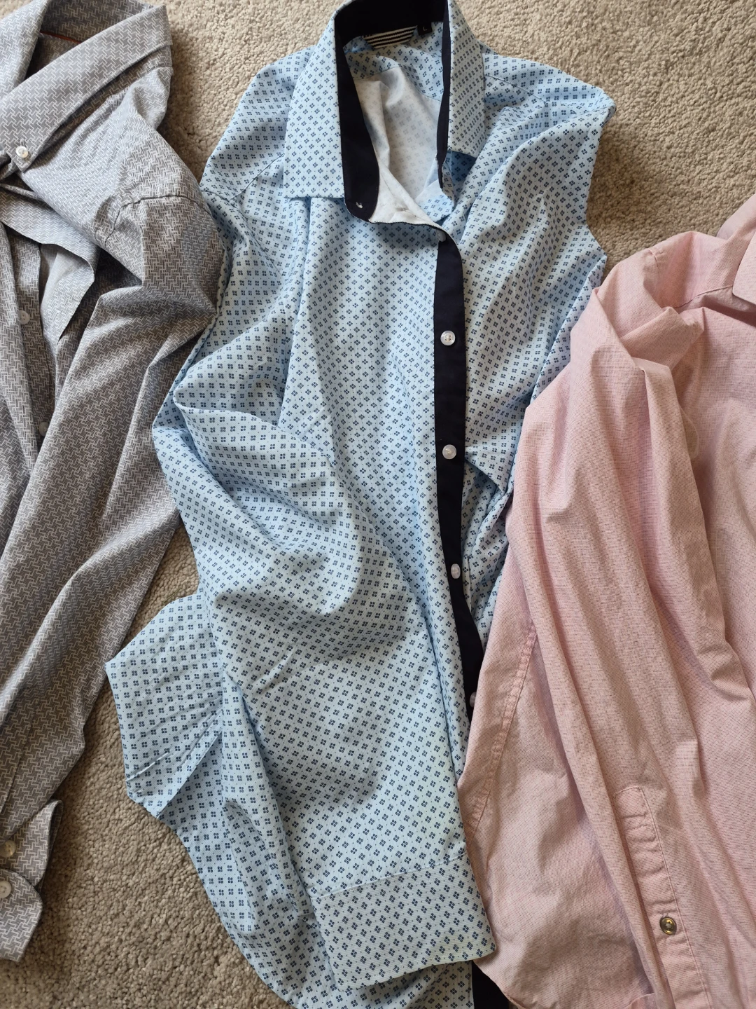 Mens Suit Blazer and 3 Dress Shirts - photo 5