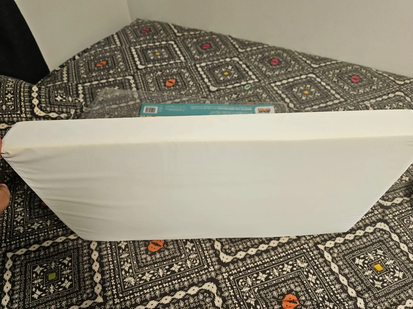Jolly Jumper Crib Wedge pillow/ anti reflux pillow - photo 3
